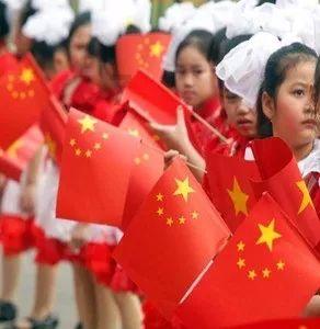 等了这么久,贾玲终于露面了!