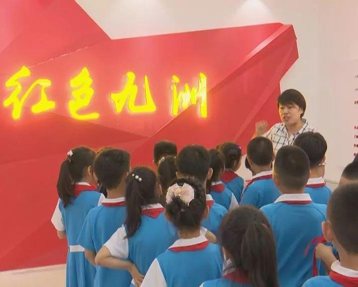 女孩结婚妈妈打包嫁妆,把养了2年的狗包成陪嫁